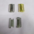 Metallist kinniti, pannal 25mm paelale, kummile. Lukustuv.