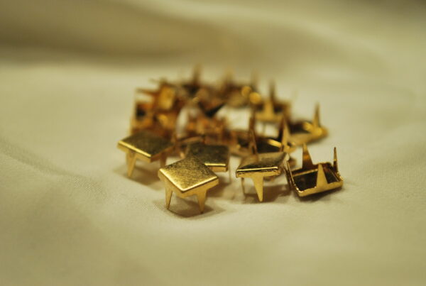 Neet nagadega, kandiline 7X7mm, 10tk.